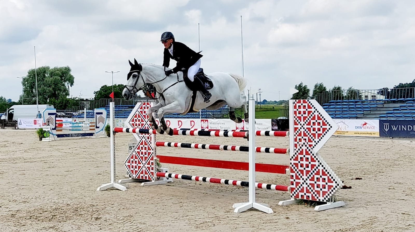 El Camp and Sire One start in the Polish Equestrian League 2020